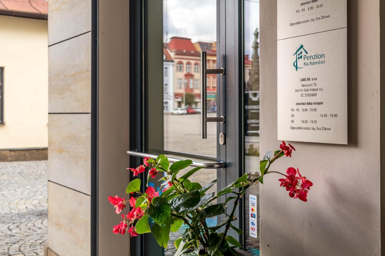 Penzion Na Namesti Dvůr Králové nad Labem Екстериор снимка