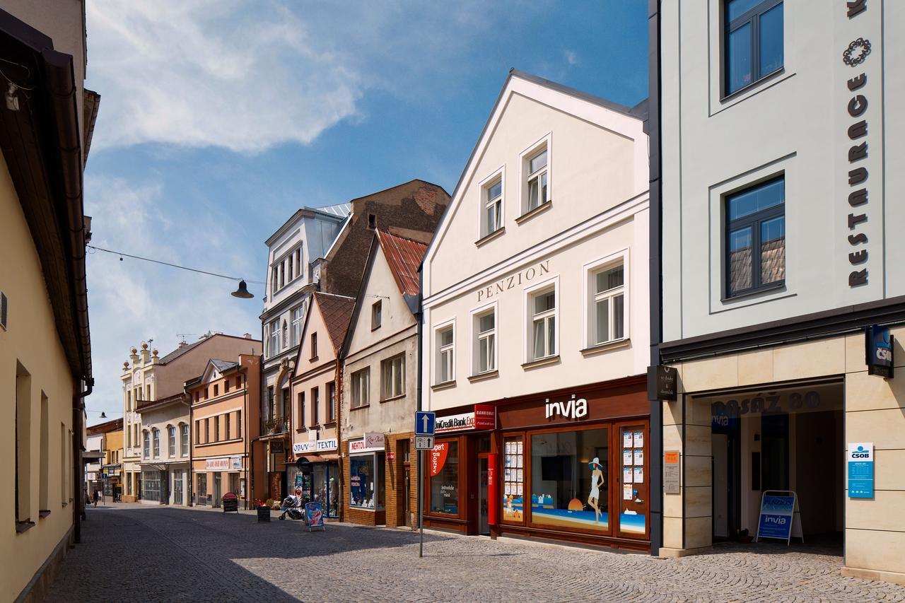 Penzion Na Namesti Dvůr Králové nad Labem Екстериор снимка